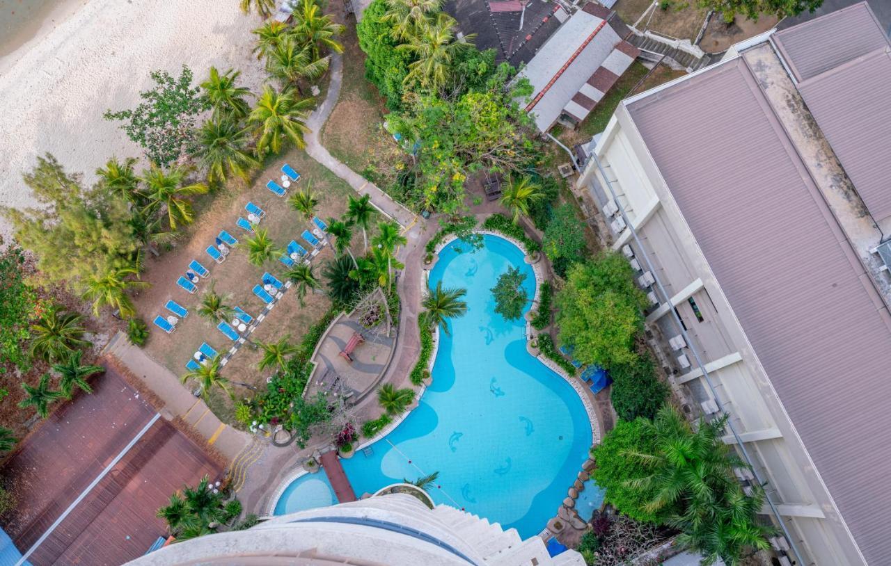 Romantic Couple Suite + Beach-Front Balcony Tanjung Bungah  Eksteriør billede