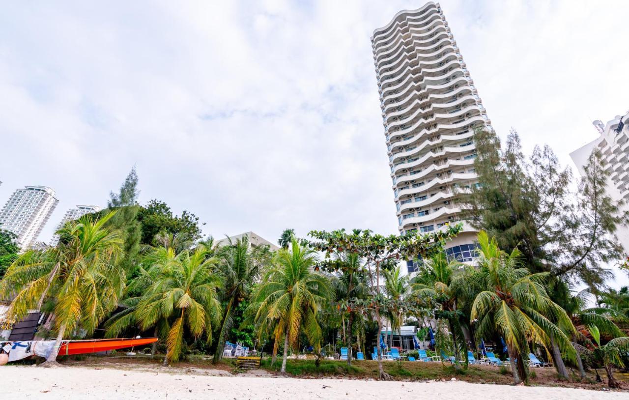 Romantic Couple Suite + Beach-Front Balcony Tanjung Bungah  Eksteriør billede