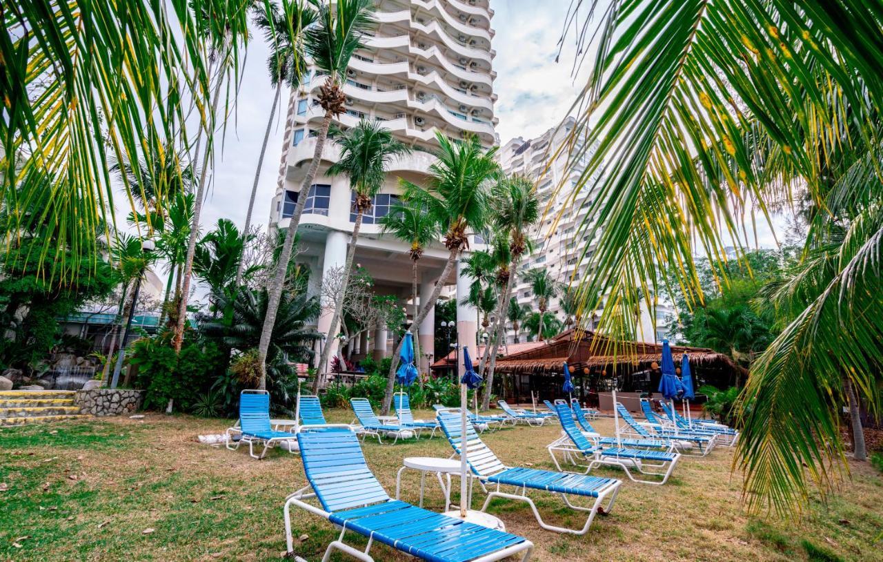 Romantic Couple Suite + Beach-Front Balcony Tanjung Bungah  Eksteriør billede